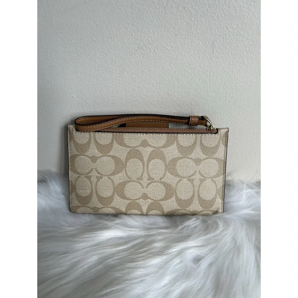 Coach‎ Tech Phone Wallet Khaki Saddle Signature Canvas C2874 NWT
